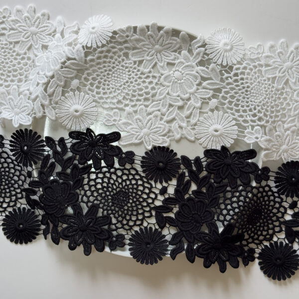 13CM Elegant Floral Black Guipure Lace Trim - Intricate 3D Appliqué for Fashion and Crafts