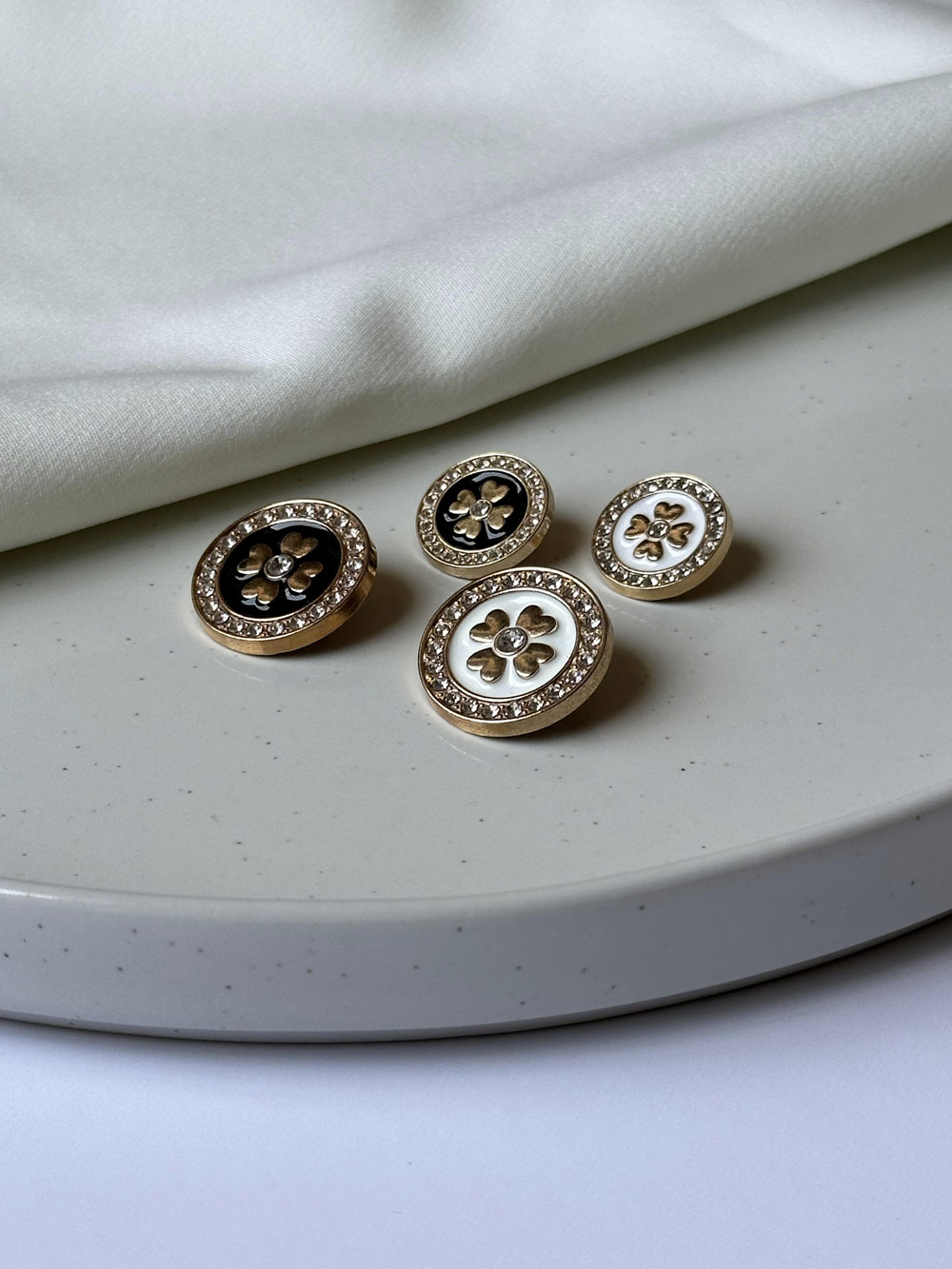 Luxury Flower Metal Button with Crystals