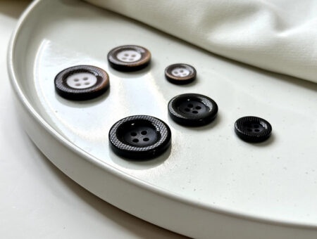 LuxeGrid Polyester Buttons