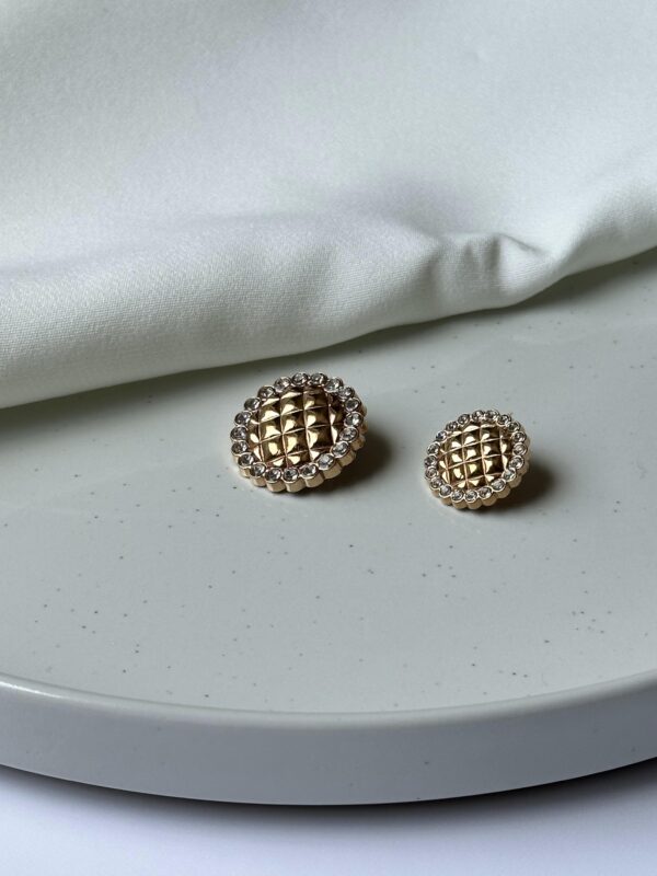 Royal Metal Gemstone Pearl Button