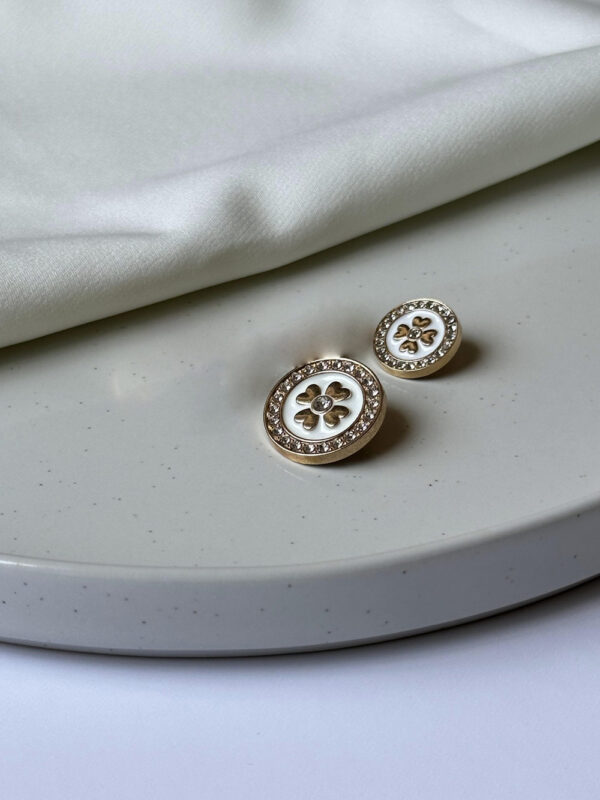 Luxury Flower Metal Button with Crystals