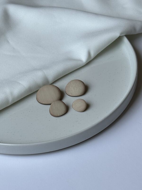 Elegance Matte Pearl Buttons