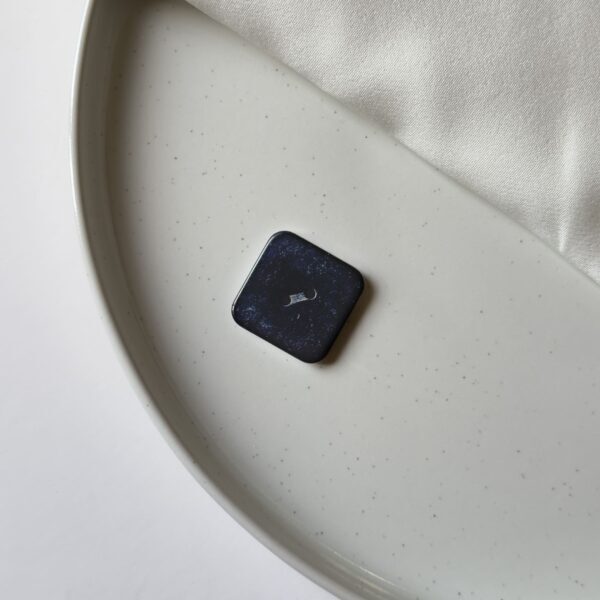 Marble Fleck Square Buttons black
