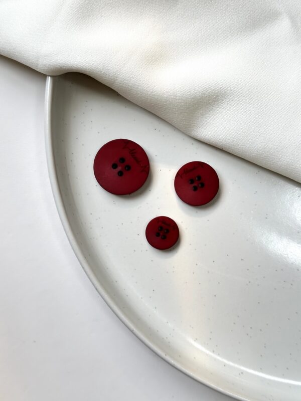 Signature Luxe Button Collection