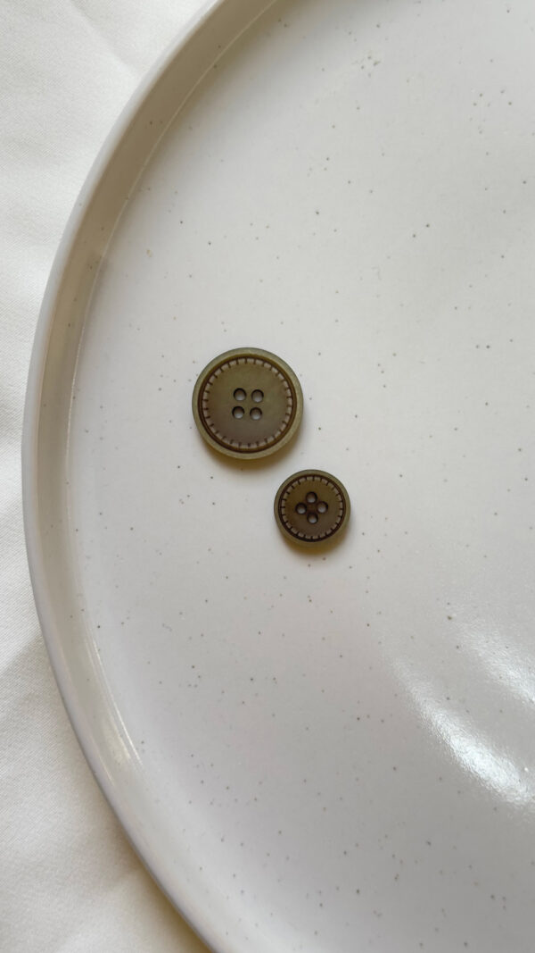 Durable 4-Hole Sewing Buttons with Soft Matte Finish