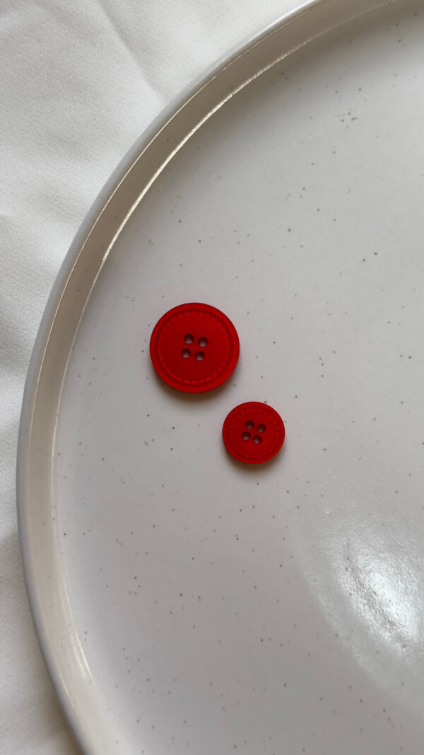 Durable 4-Hole Sewing Buttons with Soft Matte Finish